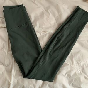 Lululemon Wunder Trains 28” Smoked Spruce size 4